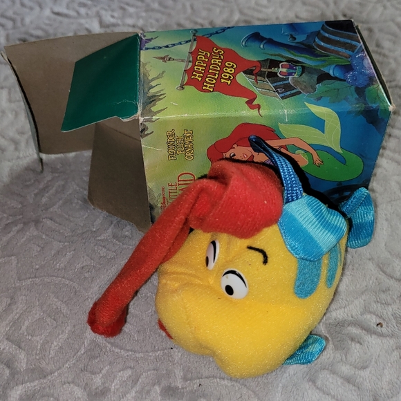 1988 Vintage LITTLE MERMAID FLOUNDER McDonald's Christmas Ornament - Picture 1 of 11
